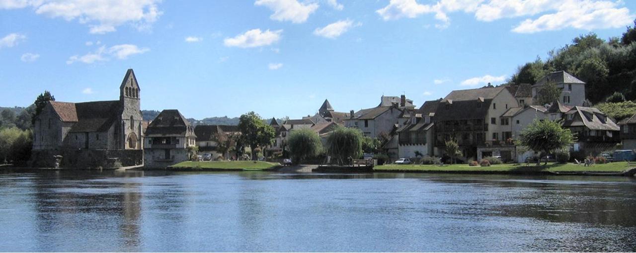 Logis Face A L'Abbatiale Apartment Beaulieu-sur-Dordogne Luaran gambar
